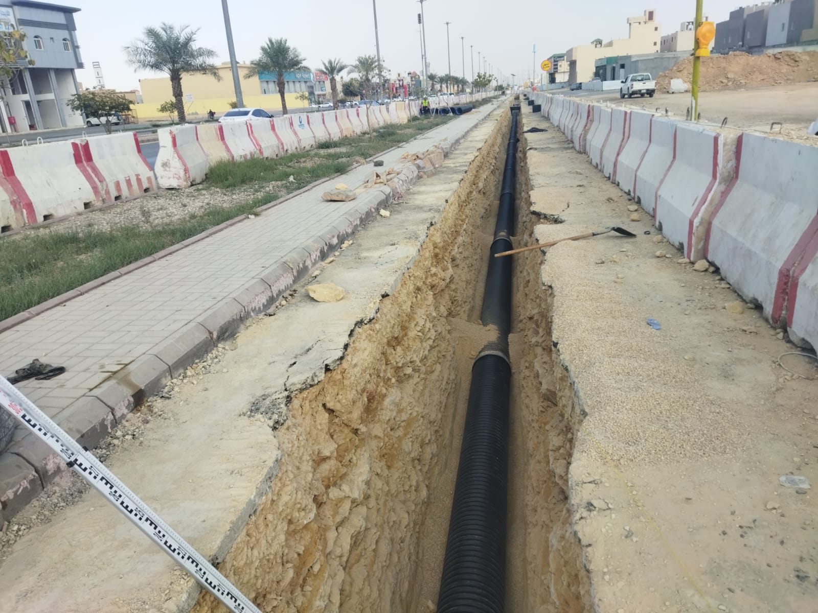 إنشاء شبكات المياه والخزانات الاستراتيجية